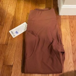 BRAND NEW WITH TAGS LULU LEGGINGS